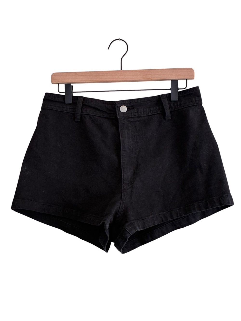 Universal Thread | Black fitted high rise cotton sailor shorts size 8